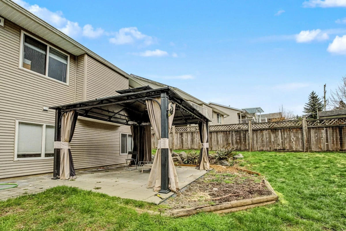 Outdoor Patio Photo of 35186 Laburnum Avenue, Abbotsford, BC