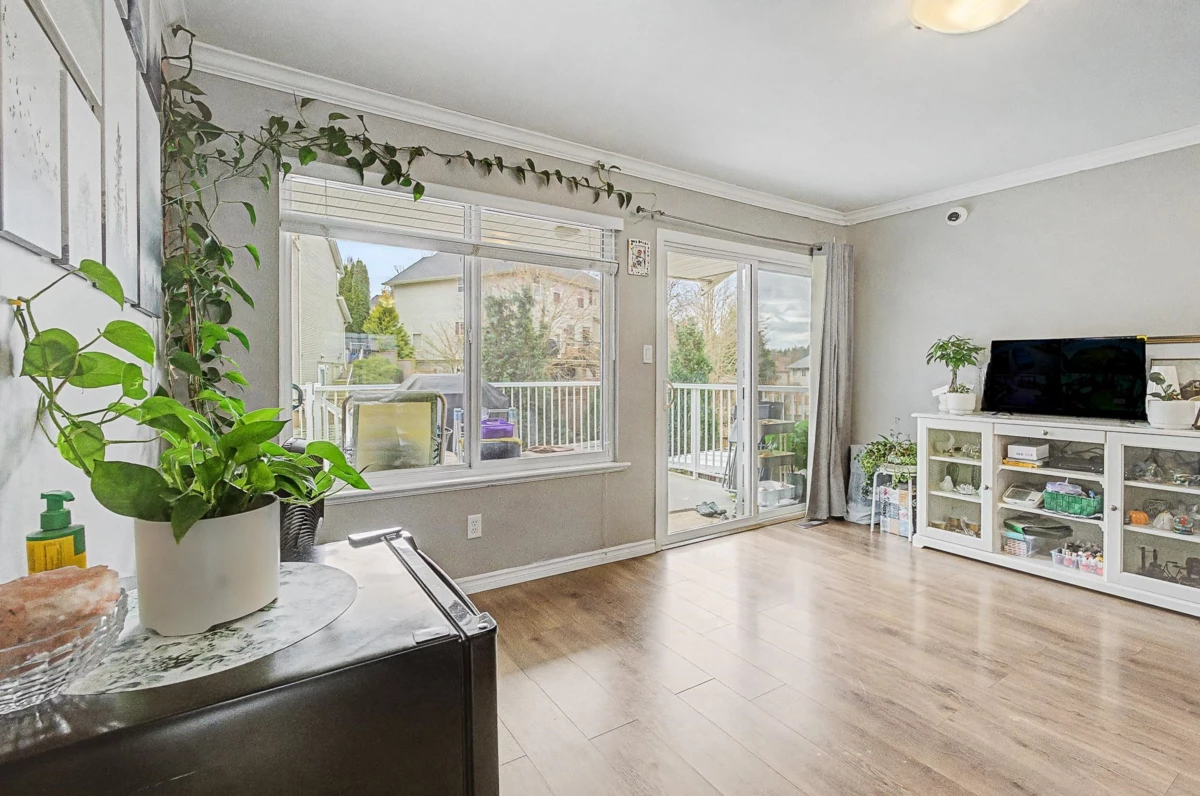 Primary Bathroom Photo of 35186 Laburnum Avenue, Abbotsford, BC