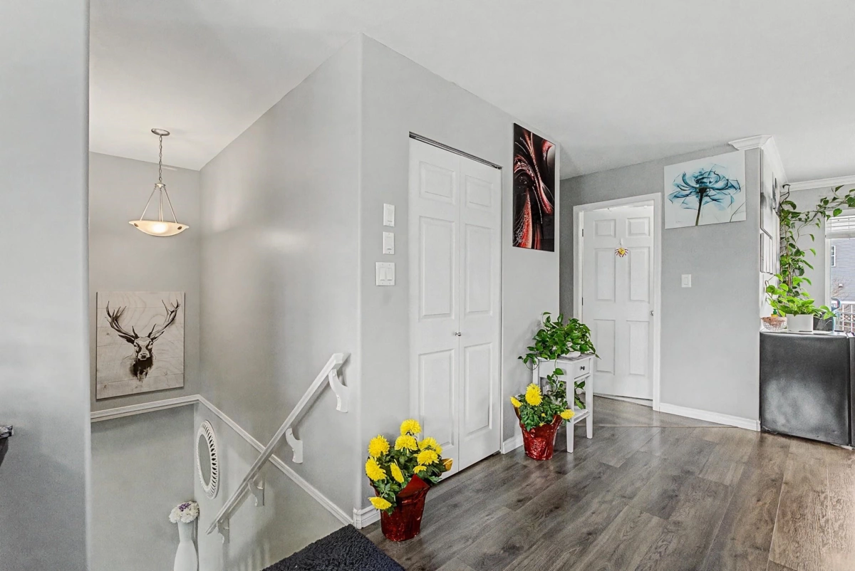 Primary Bedroom Photo of 35186 Laburnum Avenue, Abbotsford, BC