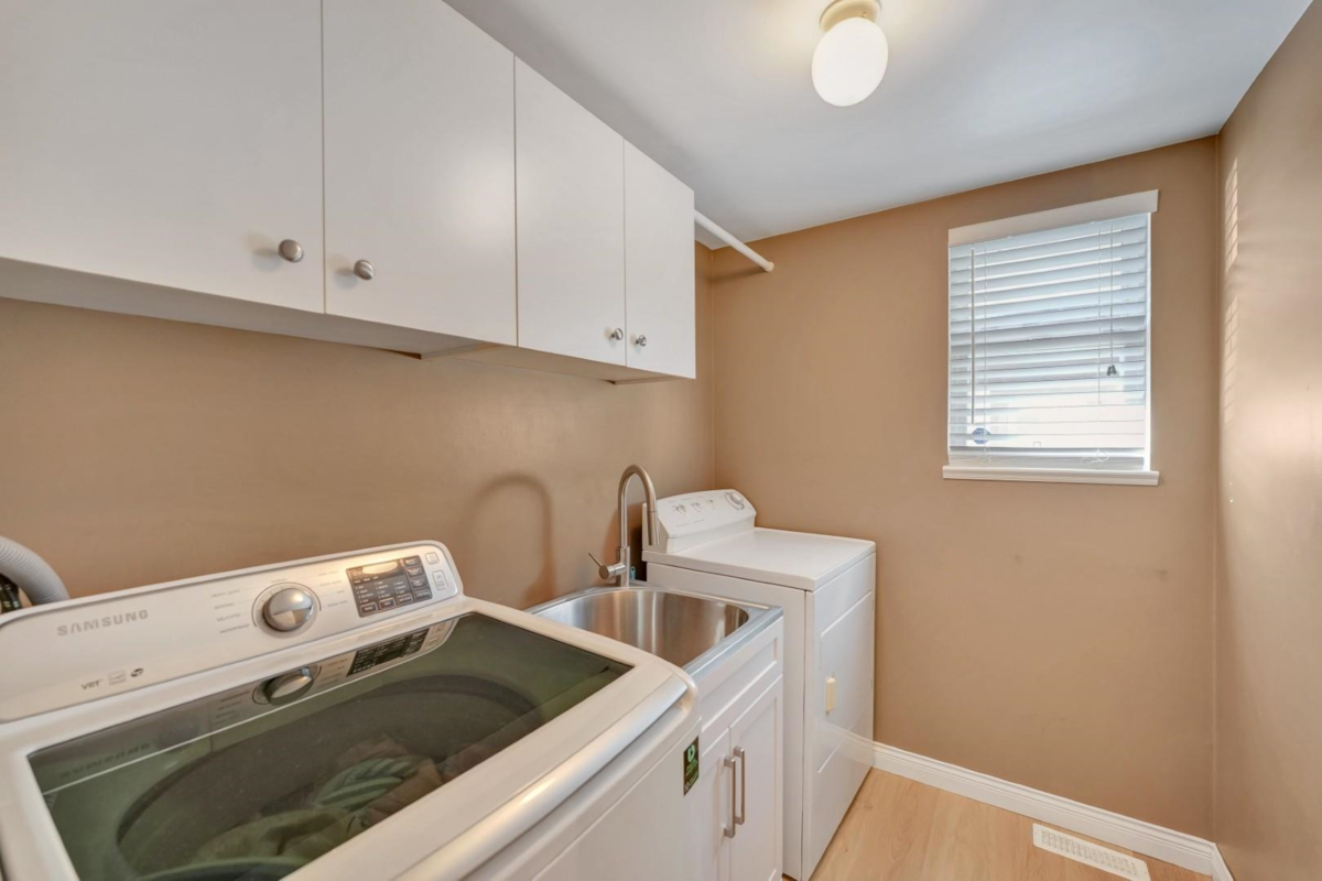 Backyard Photo of 14763 31a Avenue, Surrey, BC