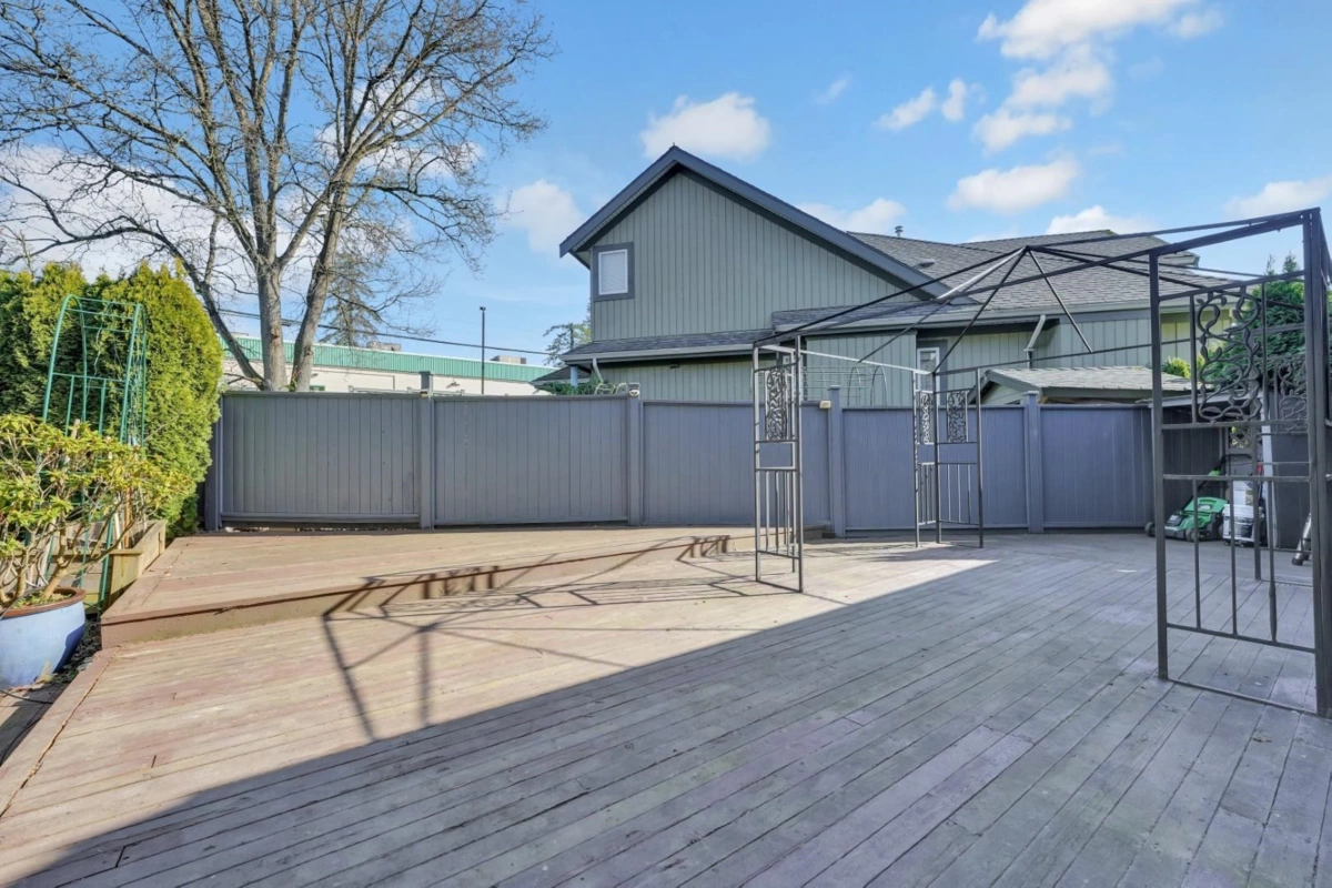 Community Amenities Photo (Clubhouse) of 14763 31a Avenue, Surrey, BC