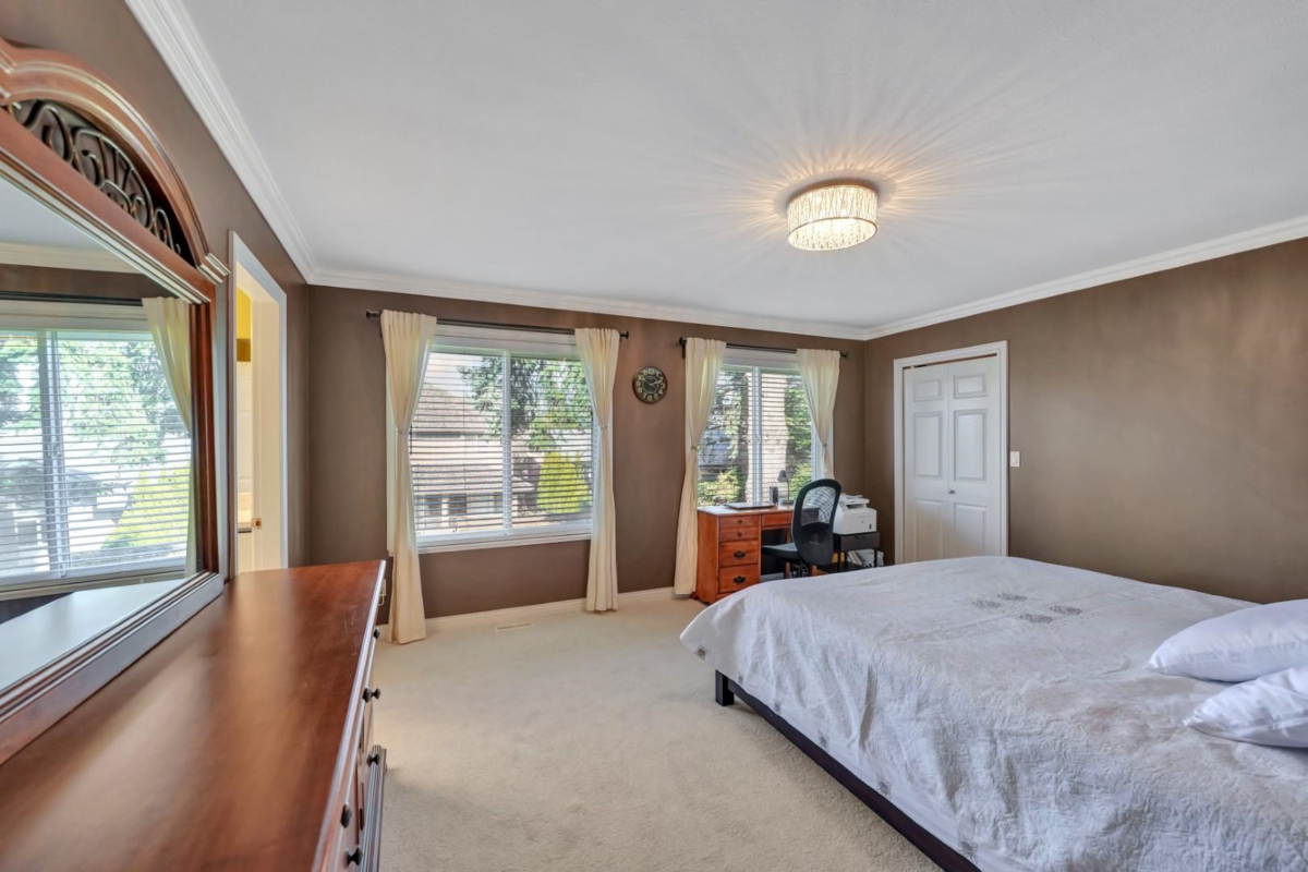 Loft / Bonus Room Photo of 14763 31a Avenue, Surrey, BC