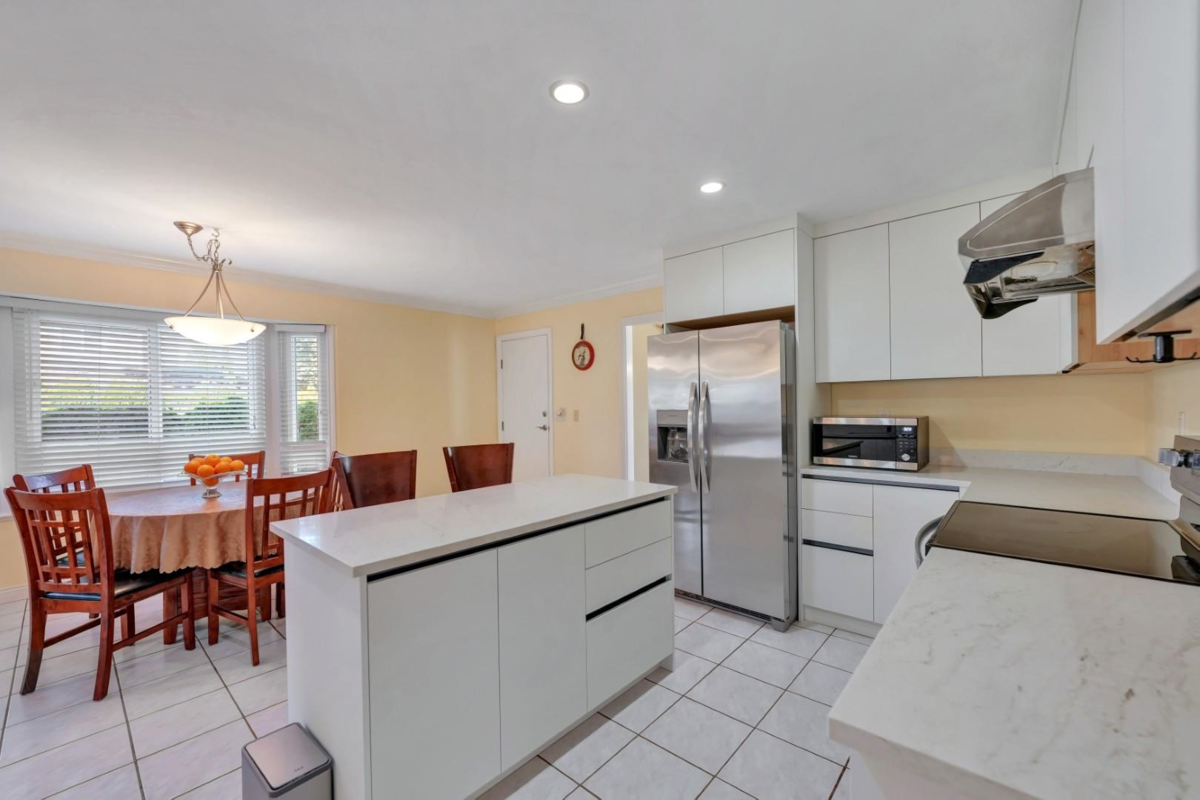 Primary Bedroom Photo of 14763 31a Avenue, Surrey, BC