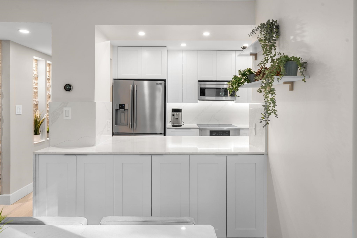 Kitchen Photo of 867 Frederick Road, North Vancouver, BC