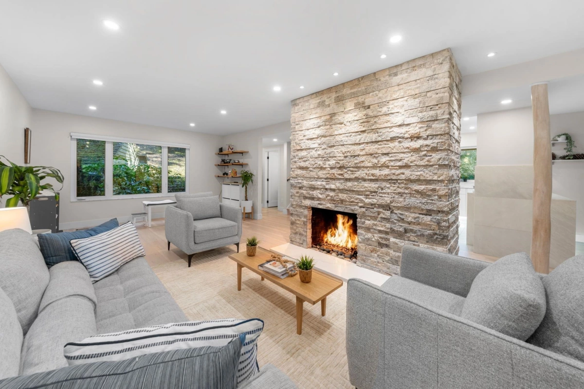 Living Room Photo of 867 Frederick Road, North Vancouver, BC