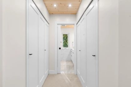 Guest Bathroom Photo of 867 Frederick Road, North Vancouver, BC