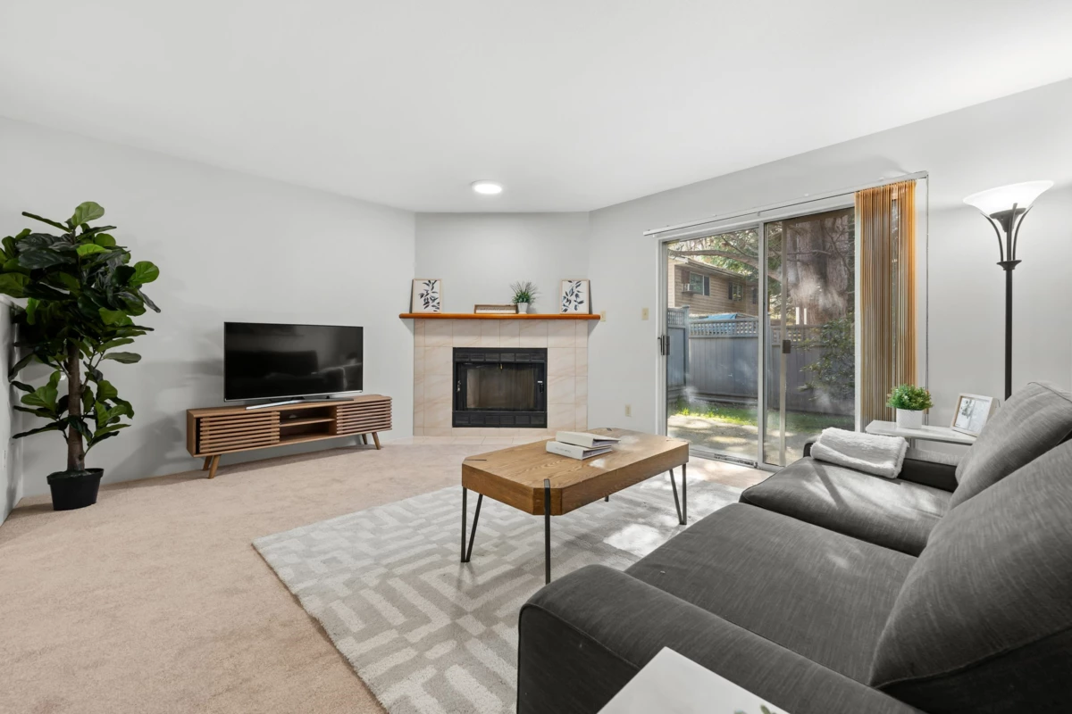 Living Room Photo of 4 6631 Cooney Road, Richmond, BC