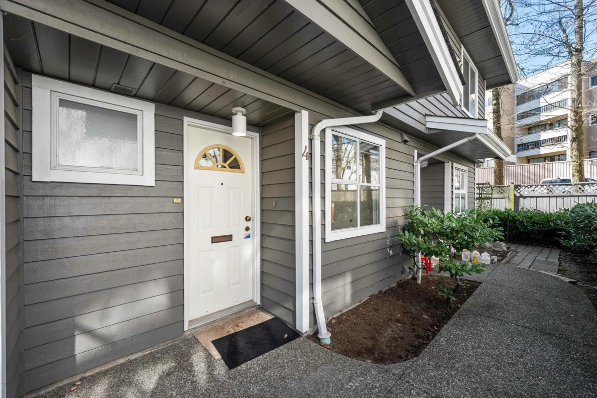 Outdoor Deck Photo of 4 6631 Cooney Road, Richmond, BC
