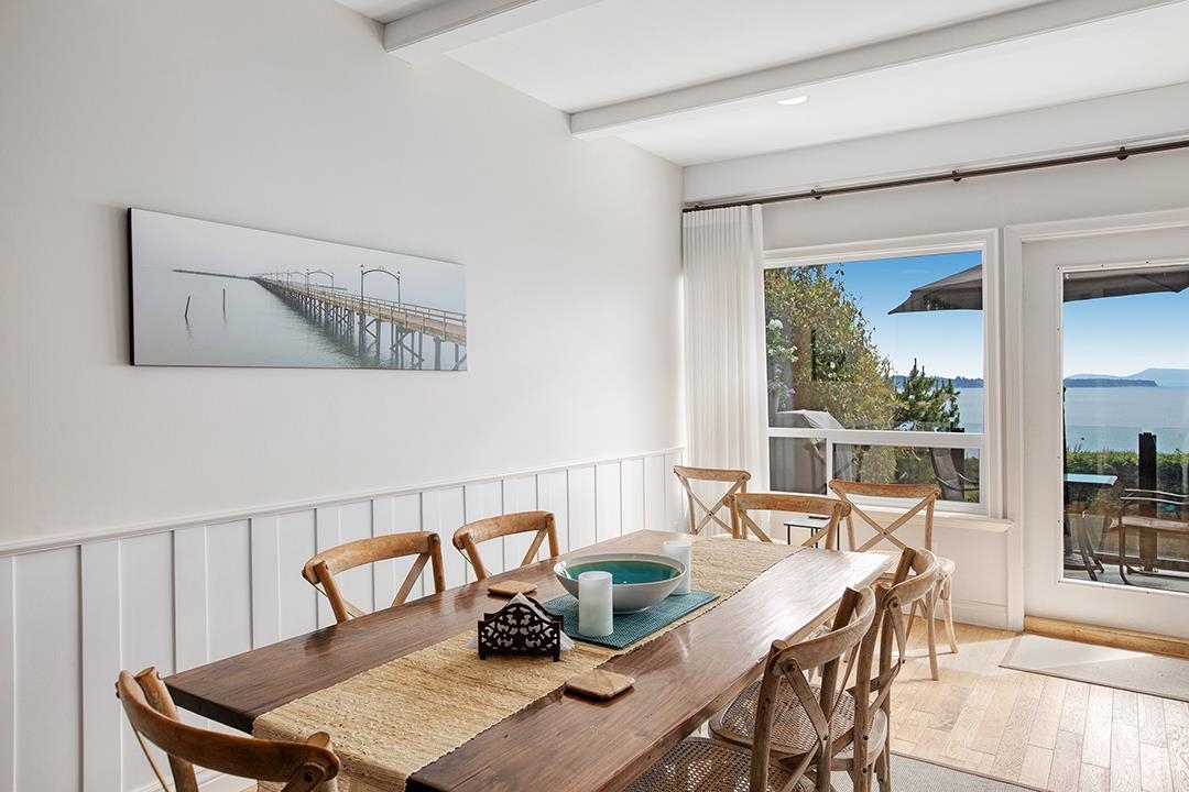 Outdoor Deck Photo of 14553 Sunset Drive, White Rock, BC