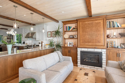 Breakfast Nook Photo of 14553 Sunset Drive, White Rock, BC