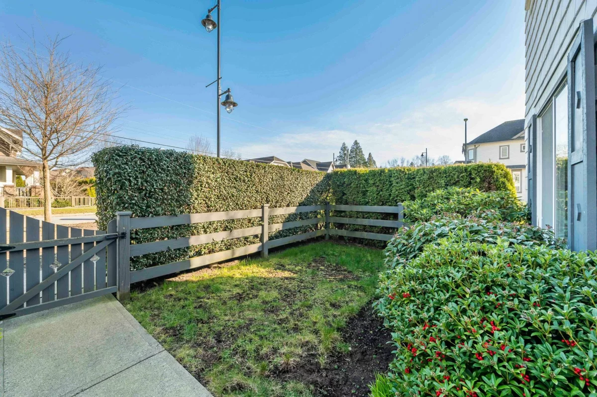 Dining Area Photo of 4 127 172 Street, Surrey, BC