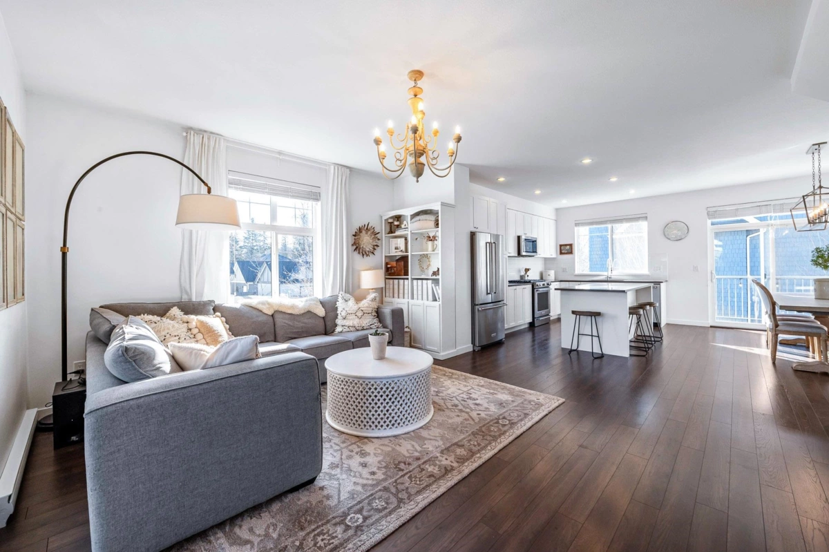 Kitchen Island Photo of 4 127 172 Street, Surrey, BC