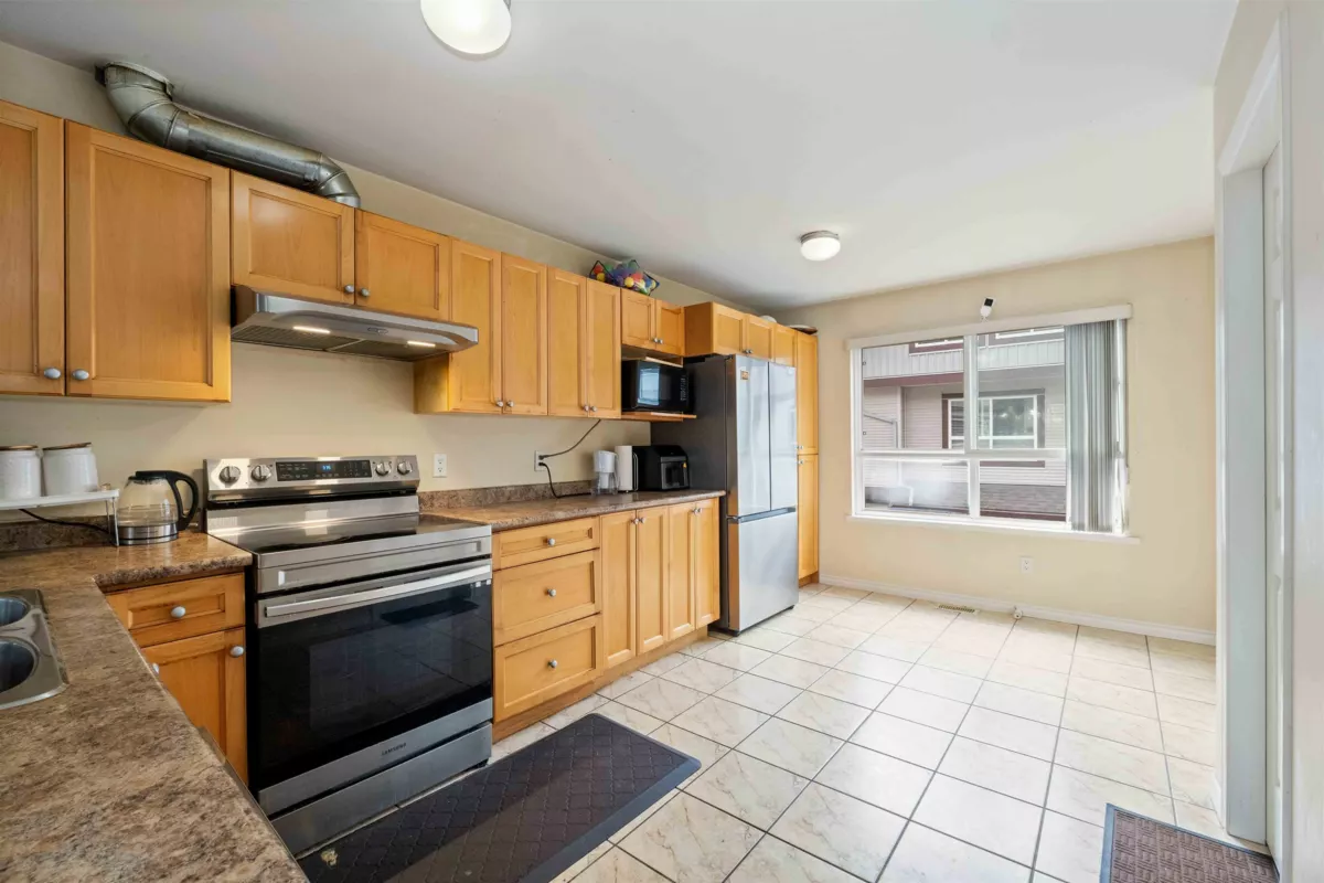 Bedroom 4 Photo of 3 12730 66 Avenue, Surrey, BC