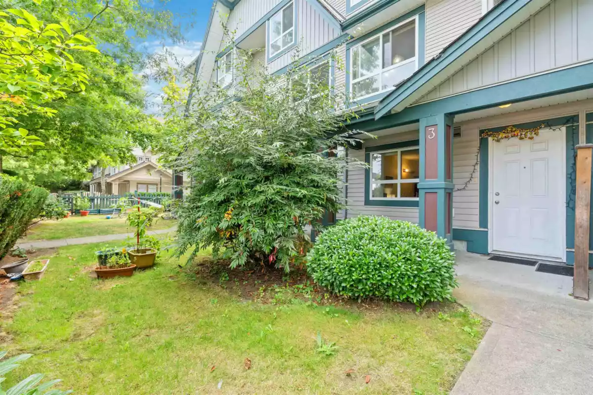 Exterior Rear Photo of 3 12730 66 Avenue, Surrey, BC