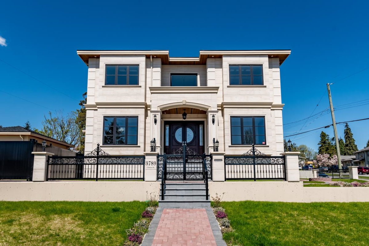 Guest Bathroom Photo of 3789 Clinton Street, Burnaby, BC