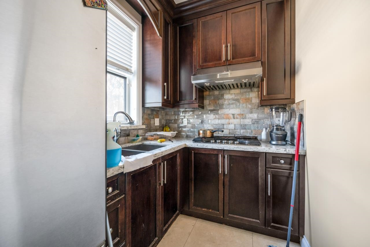 Hallway Photo of 3789 Clinton Street, Burnaby, BC