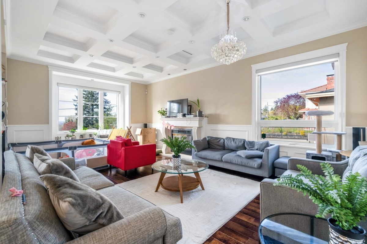 Kitchen Island Photo of 3789 Clinton Street, Burnaby, BC