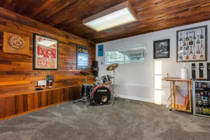 Garage Interior Photo of 46428 Angela Avenue, Chilliwack, BC