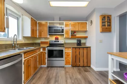 Kitchen Photo of 46428 Angela Avenue, Chilliwack, BC