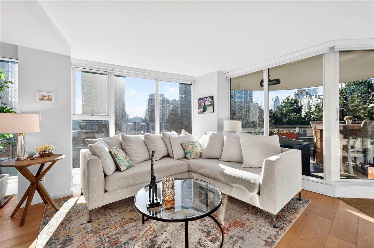 Living Room Photo of 603 1009 Expo Boulevard, Vancouver, BC