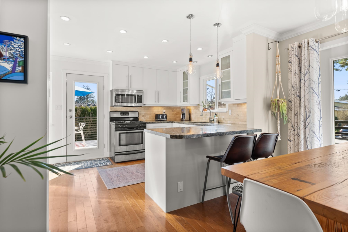 Kitchen Photo of 1664 58 Street, Delta, BC