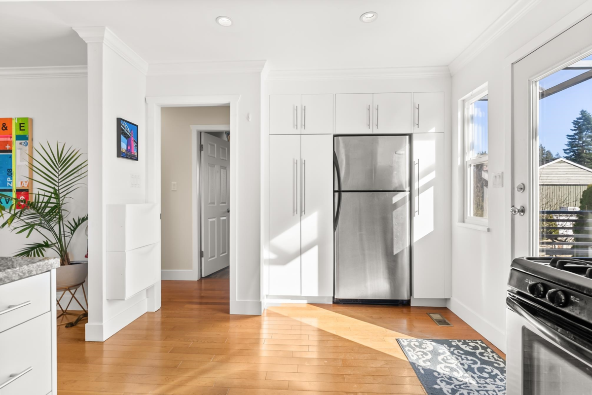 Primary Bathroom Photo of 1664 58 Street, Delta, BC