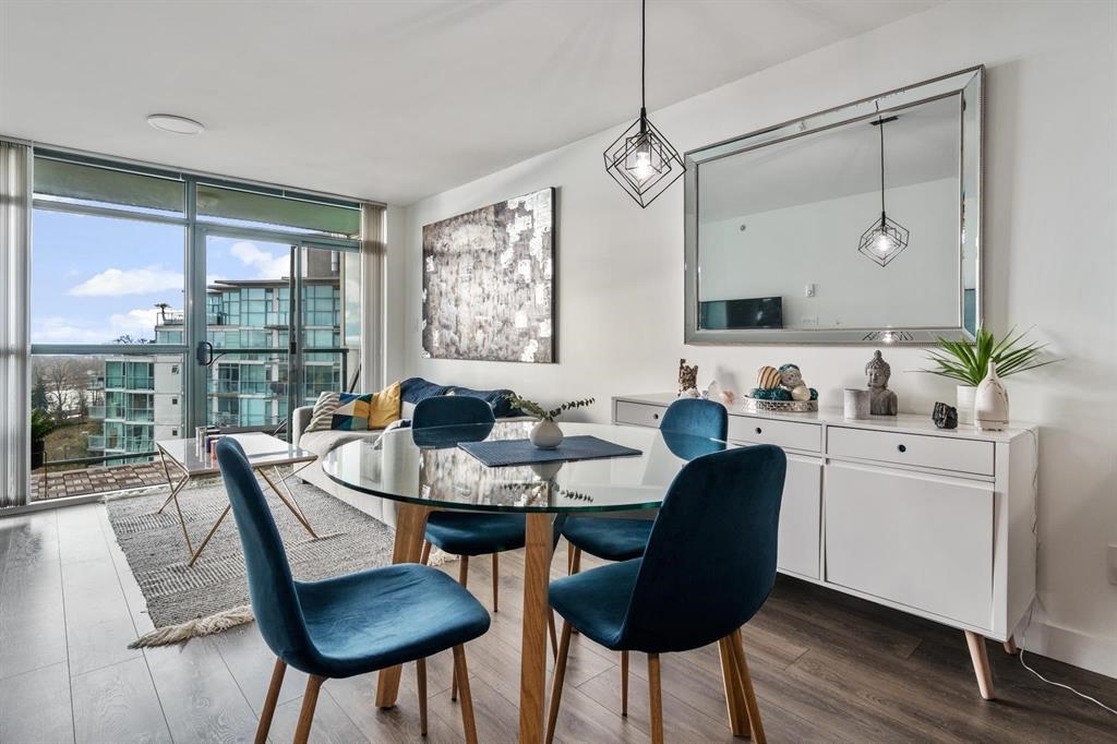 Dining Area Photo of 1202 2763 Chandlery Place, Vancouver, BC