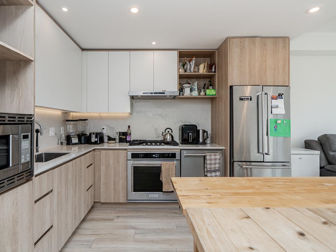 Kitchen Photo of 444 38362 Buckley Avenue, Squamish, BC