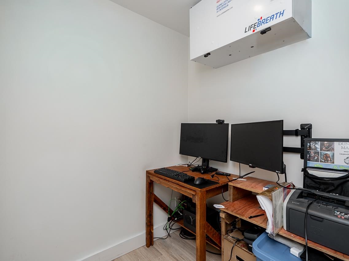 Laundry Room Photo of 444 38362 Buckley Avenue, Squamish, BC