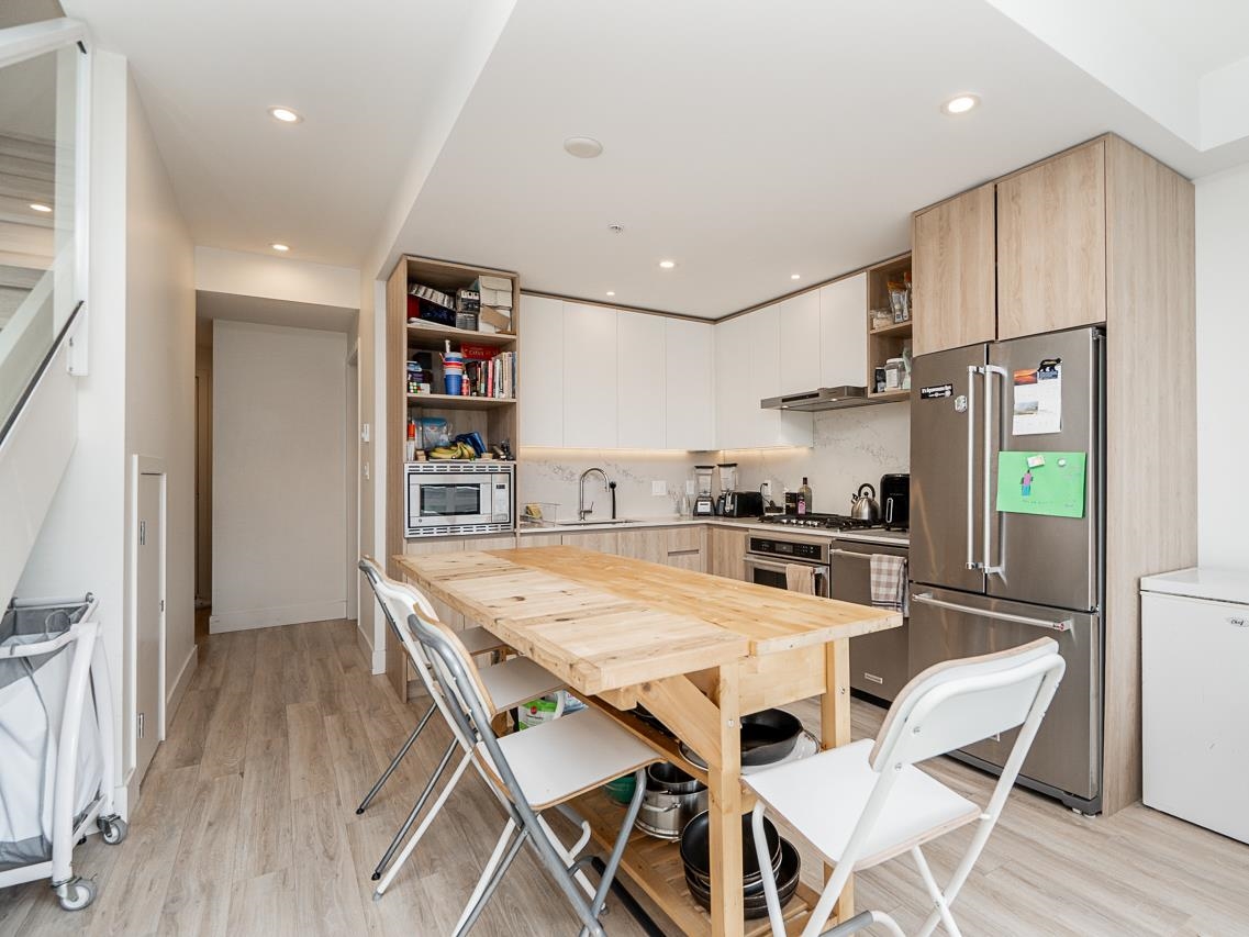 Pantry Photo of 444 38362 Buckley Avenue, Squamish, BC