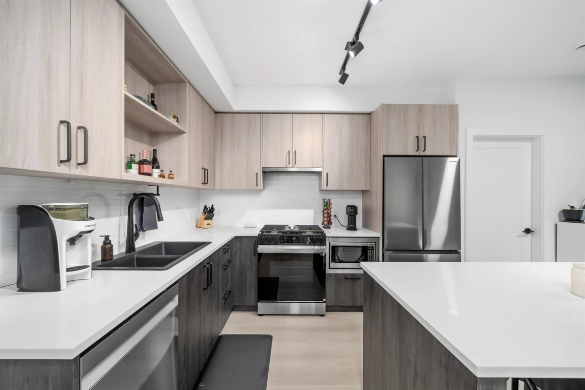 Kitchen Island Photo of 305 2002 St. George Street, Port Moody, BC