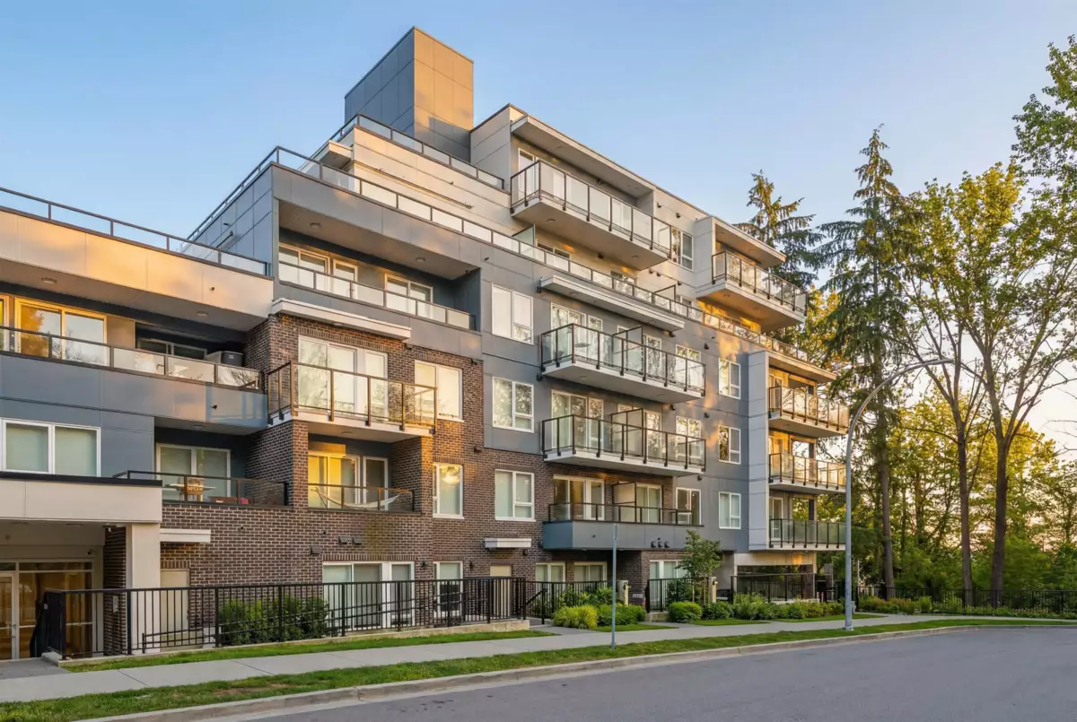 Living Room Photo of 305 2002 St. George Street, Port Moody, BC