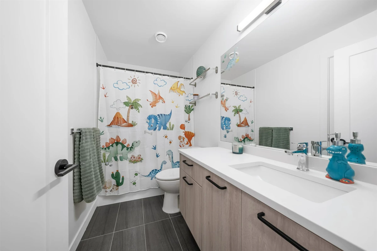 Office / Den Photo of 305 2002 St. George Street, Port Moody, BC