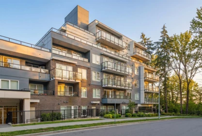 305 2002 St. George Street, Port Moody, BC