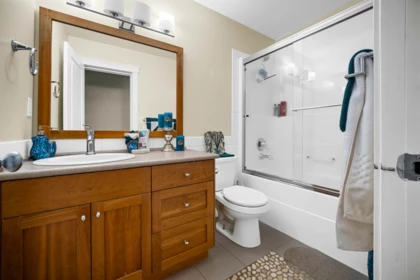 Powder Room Photo of 11830 Meadowlark Drive, Maple Ridge, BC