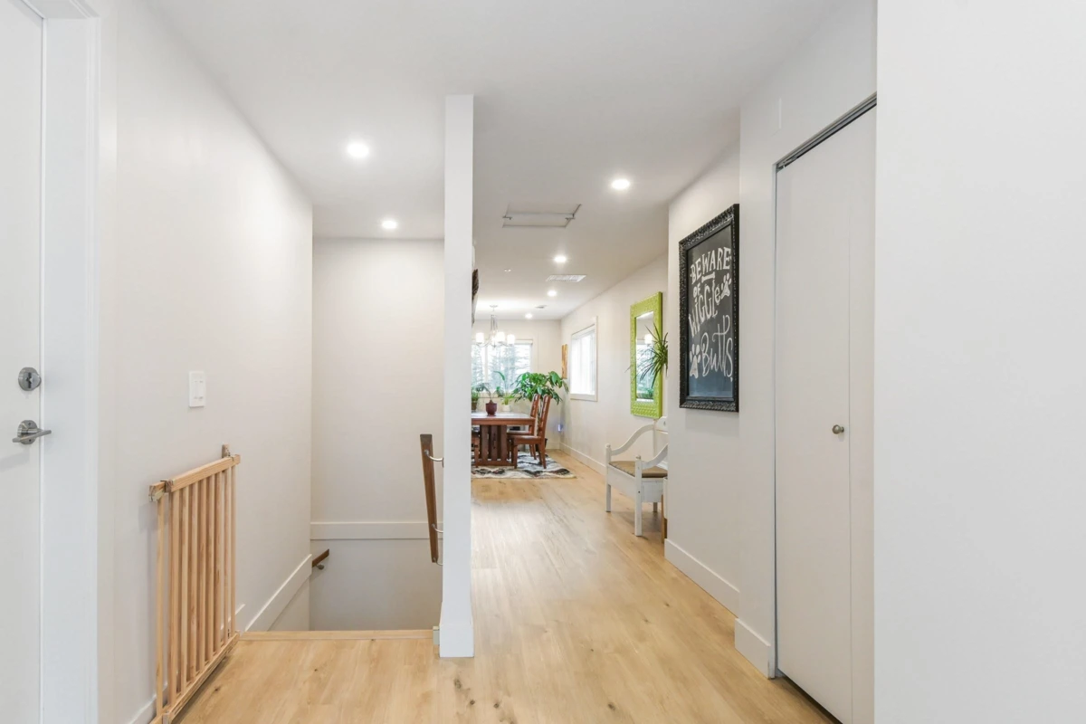 Family Room Photo of 5 1928 Woodside Boulevard, Agassiz, BC