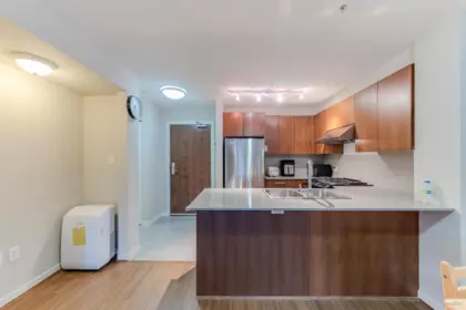 318 5775 Irmin Street, Burnaby, BC, Burnaby — Apartment/Condo for sale