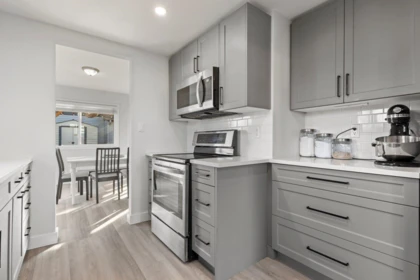 Kitchen Island Photo of 27 46689 First Avenue, Chilliwack, BC