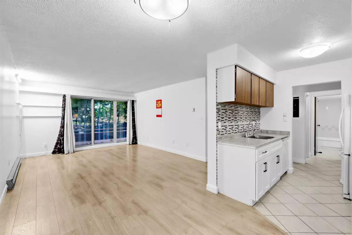 Living Room Photo of 216 9857 Manchester Drive, Burnaby, BC