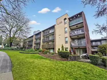 216 9857 Manchester Drive, Burnaby, BC, Burnaby — Apartment/Condo for sale