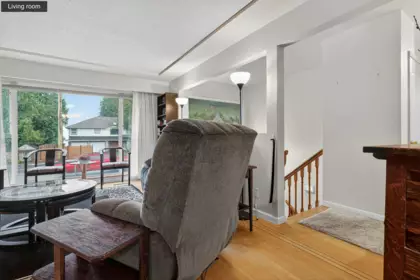 Kitchen Island Photo of 2120 Como Lake Avenue, Coquitlam, BC