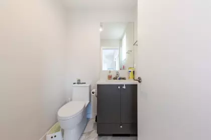 Laundry Room Photo of 185 4738 Hemlock Way, Tsawwassen, BC