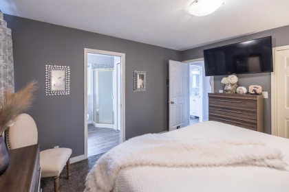 Hallway Photo of 34775 2nd Avenue, Abbotsford, BC