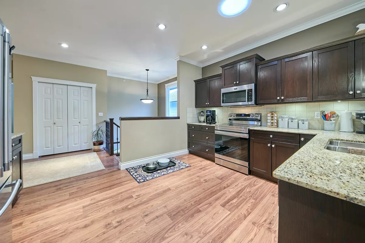 Dining Area Photo of 23645 133 Avenue, Maple Ridge, BC
