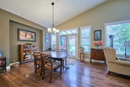 Breakfast Nook Photo of 23645 133 Avenue, Maple Ridge, BC