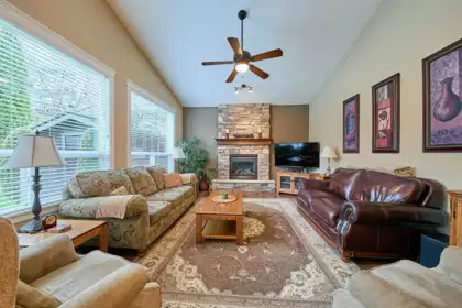 Kitchen Photo of 23645 133 Avenue, Maple Ridge, BC