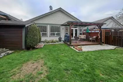 Outdoor Deck Photo of 23645 133 Avenue, Maple Ridge, BC
