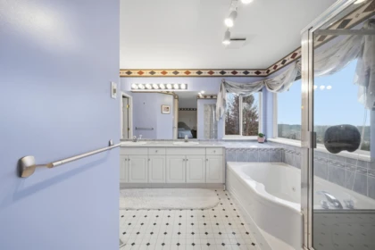 Entry Foyer Photo of 30 Linden Court, Port Moody, BC