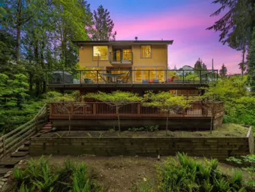 Hot Tub / Spa Photo of 5836 Marine Way, Sechelt, BC
