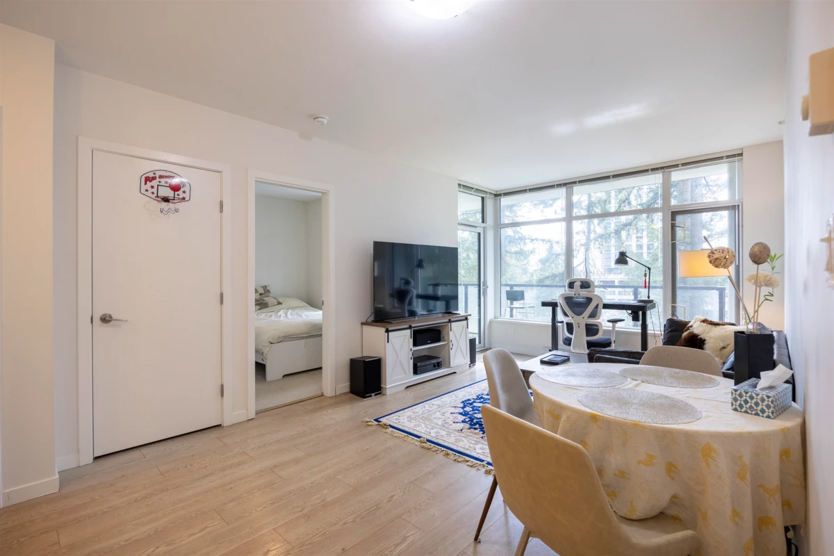 Family Room Photo of 605 3080 Lincoln Avenue, Coquitlam, BC